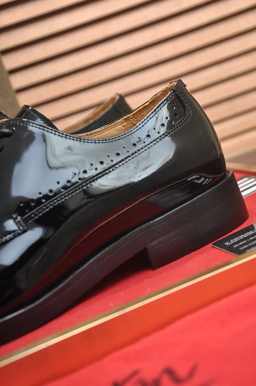 Men's shoes 💰620💶 [Chrstian Loubotin] Red-soled shoes 💋Original mold opening, the highest version on the market, purely handmade ➕Imported cowhide uppers, first-layer water-dyed cowhide lining! Original EU high-gloss outsole. 38 to 45 (45 customized)